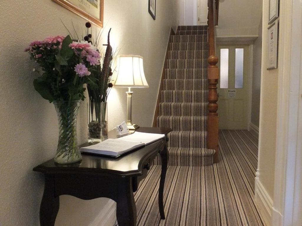 Holmlea Guest House Exclusively For Adults Windermere Exteriör bild
